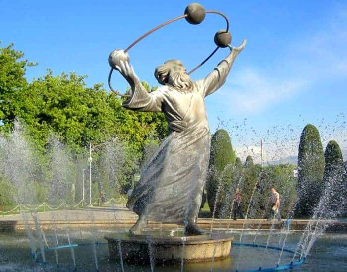 تاب آوری در اشعار خیام 
